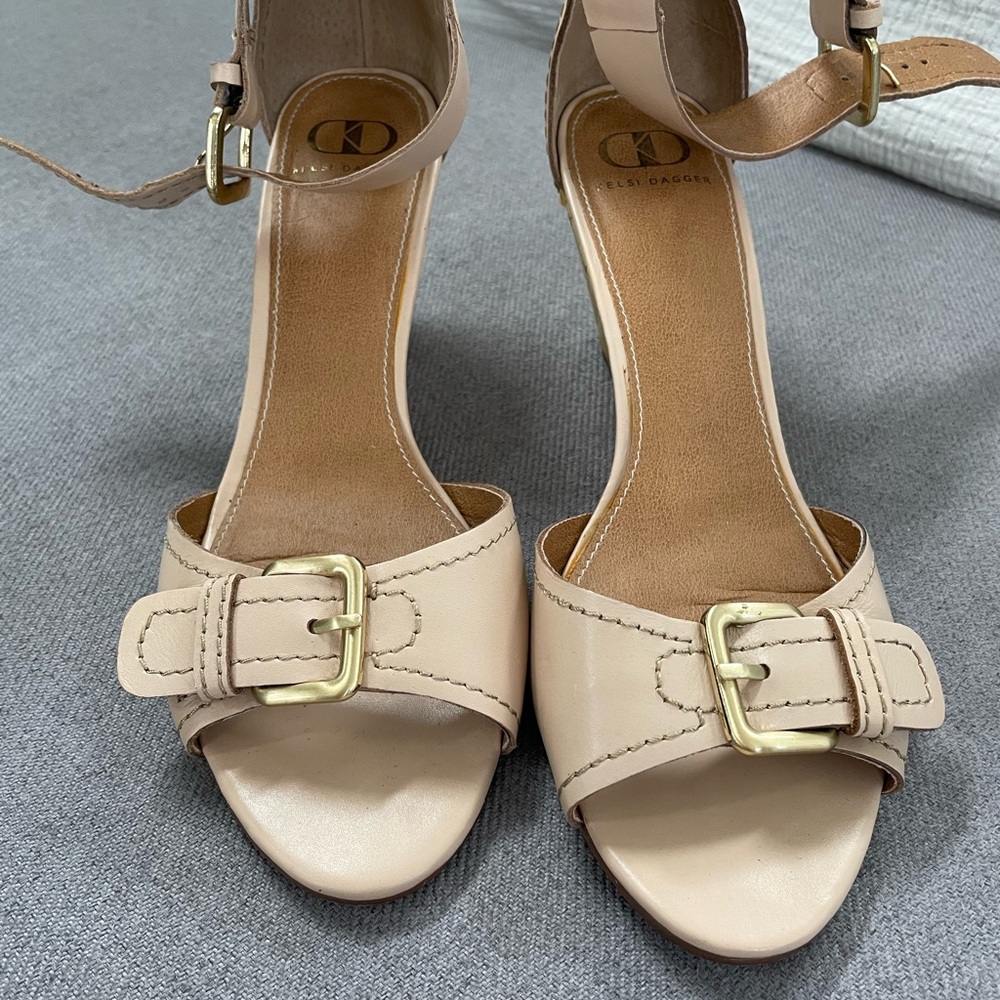 Kelsi Dagger | Wicker Wedge Size 9 1/2 - Picture 3 of 10